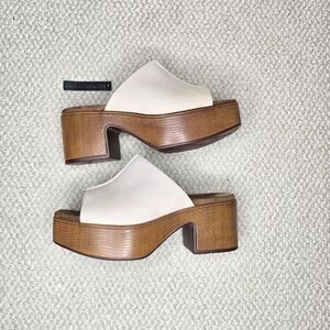 House of Harlow 1960 Ivory and Brown Griffin Platform Sandals NWT Size 9